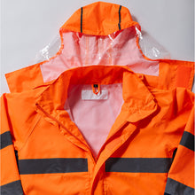 画像をギャラリービューアに読み込む, 【レインウェアという名の鎧】アルドラ